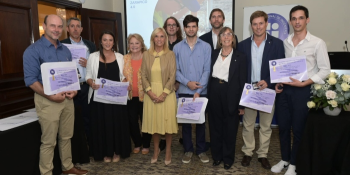 La Universidad fue premiada por innovación en la cadena forestal de Uruguay junto a UPM y Hartwich